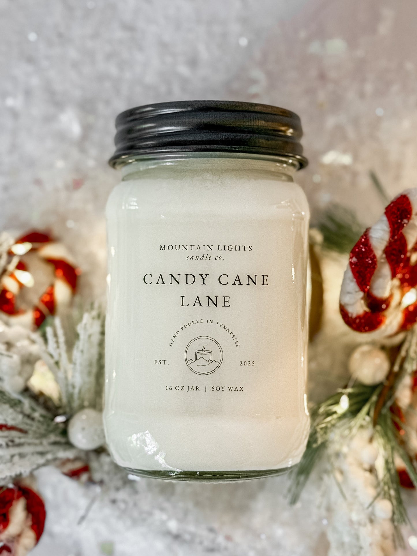 Candy Cane Lane 16 oz candle
