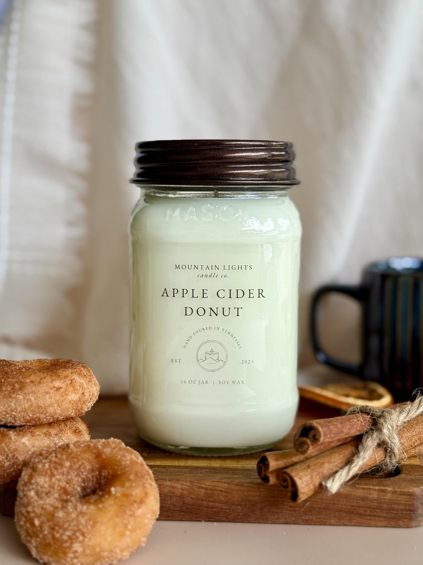 Apple Cider Donut 16 oz candle