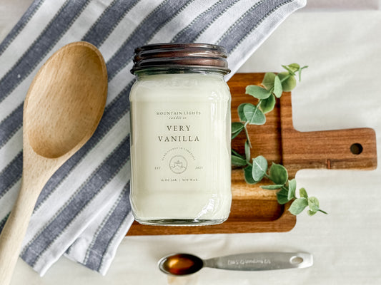Very Vanilla 16 oz candle