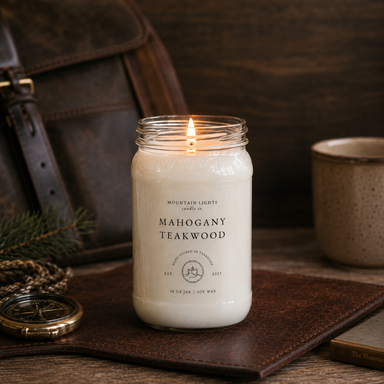 Mahogany Teakwood 16 oz candle