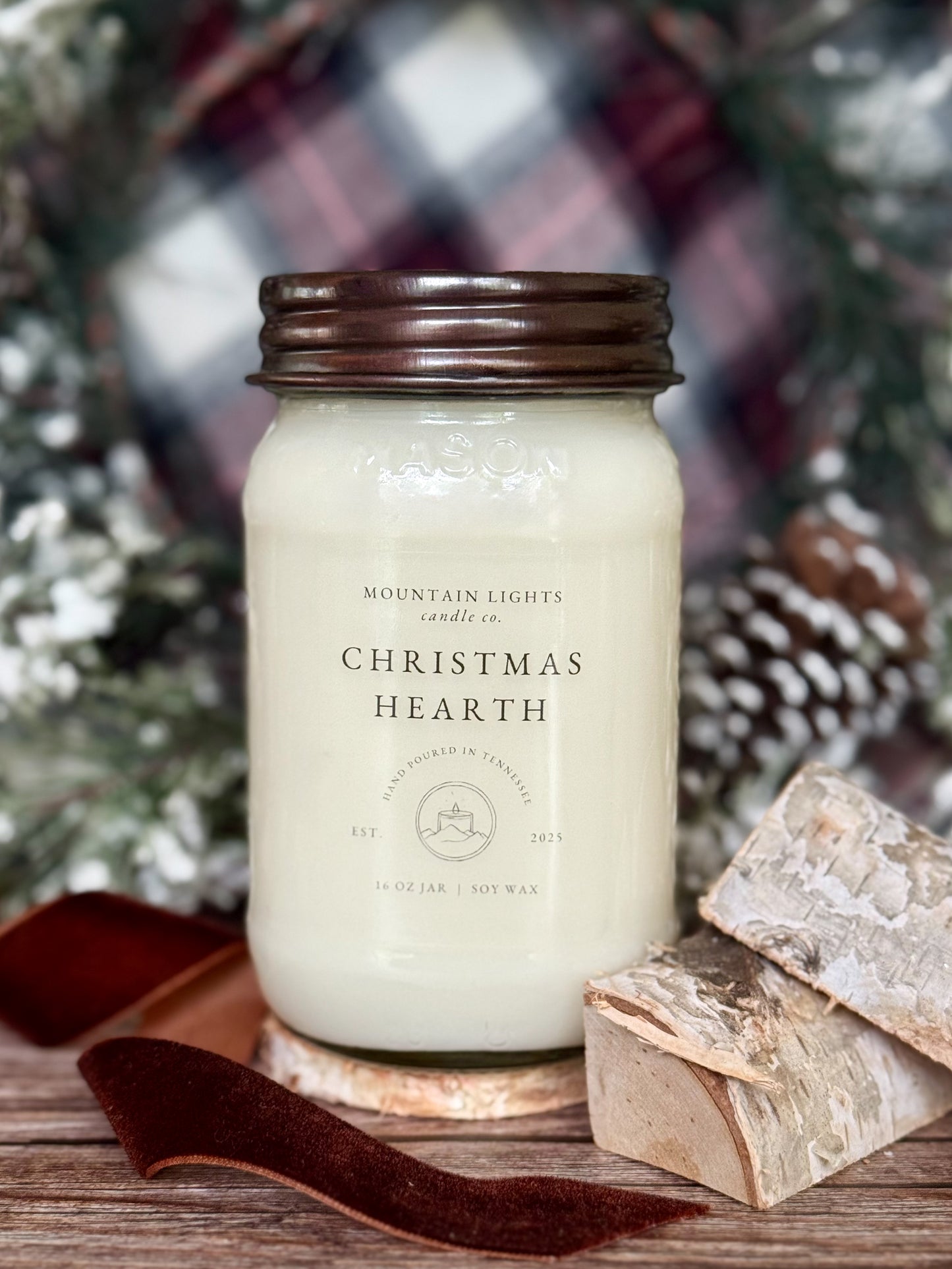 Christmas Hearth 16 oz candle