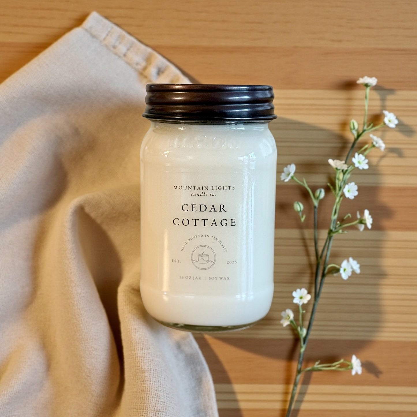 Cedar Cottage 16 oz candle