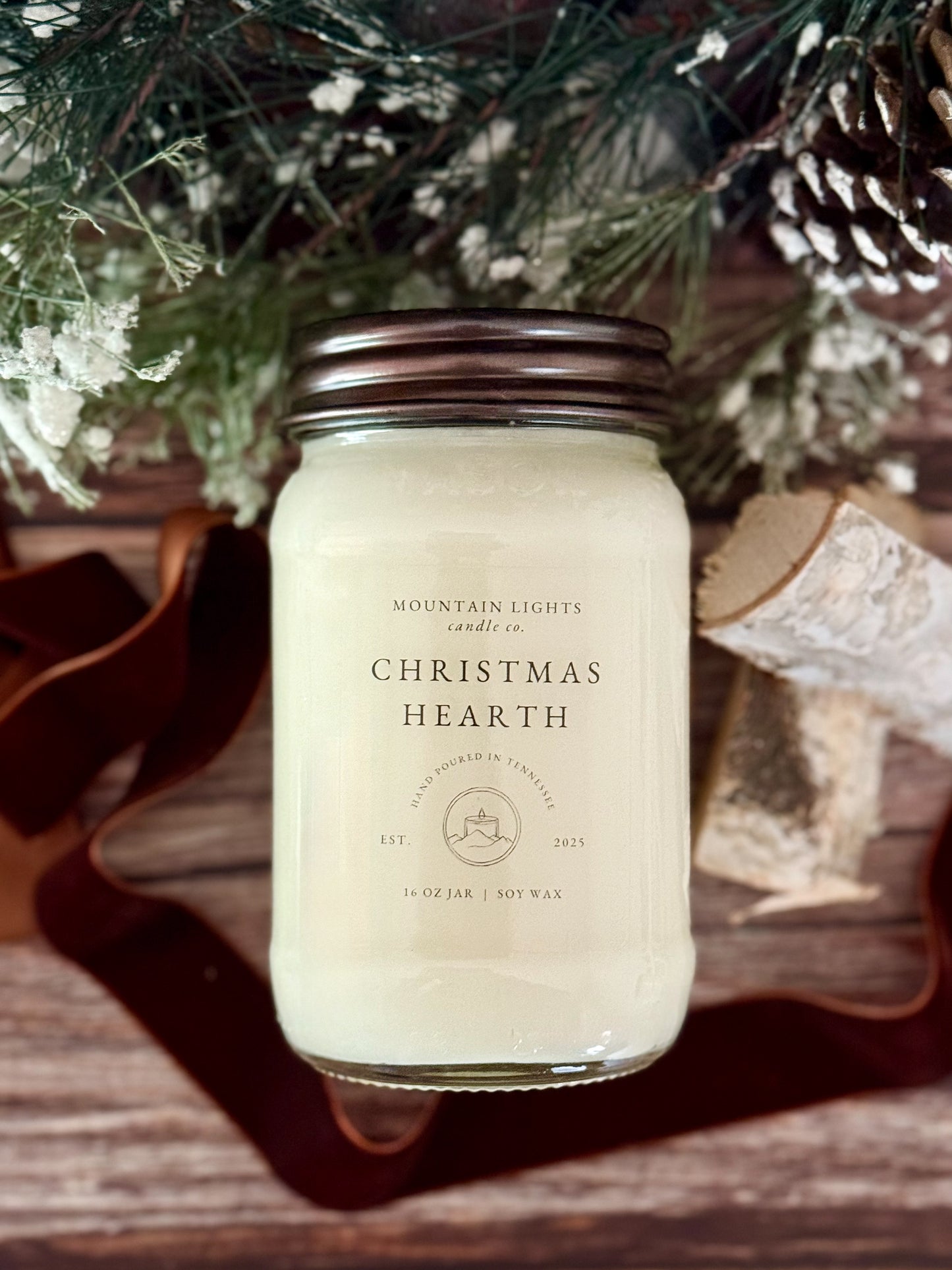 Christmas Hearth 16 oz candle