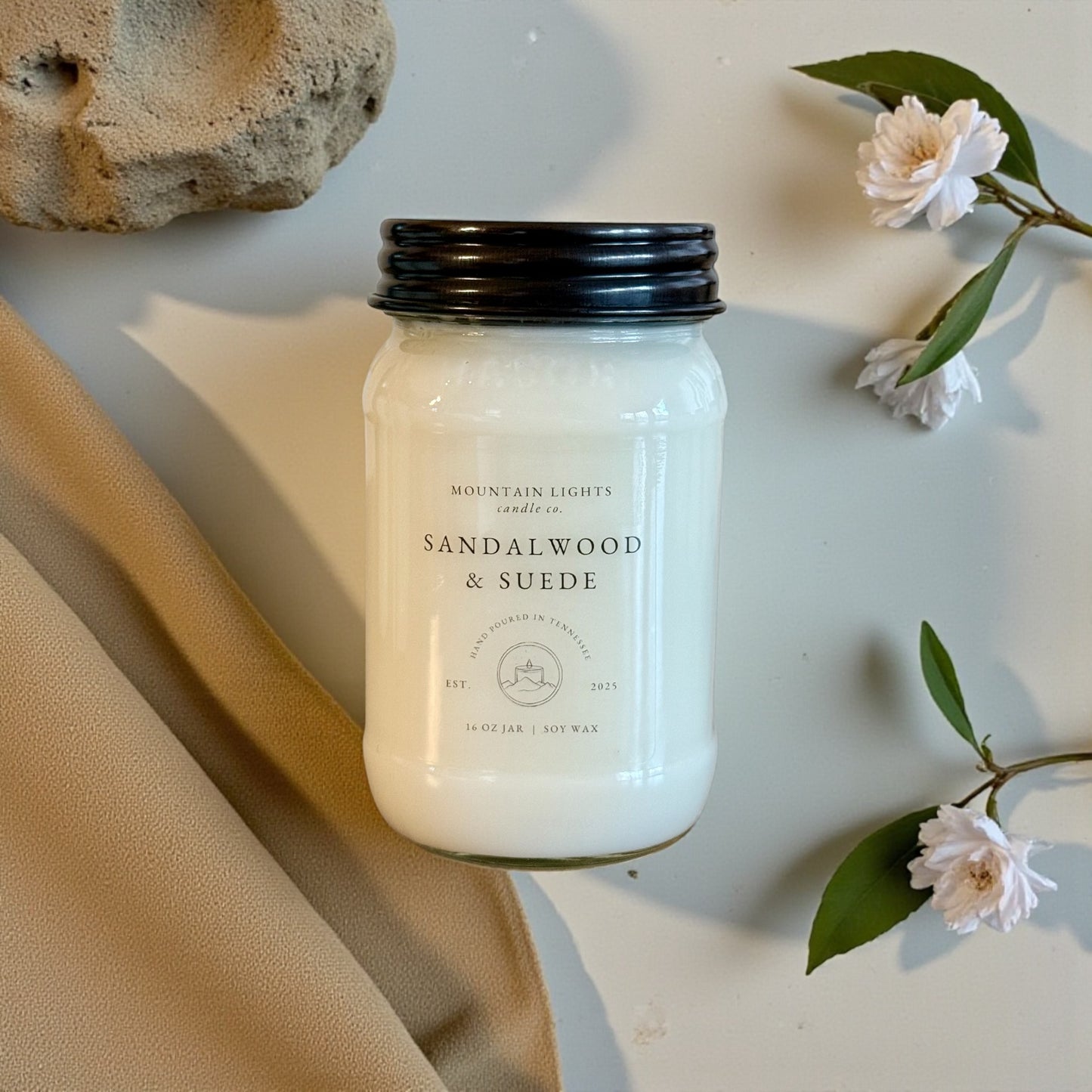 Sandalwood & Suede 16 oz candle