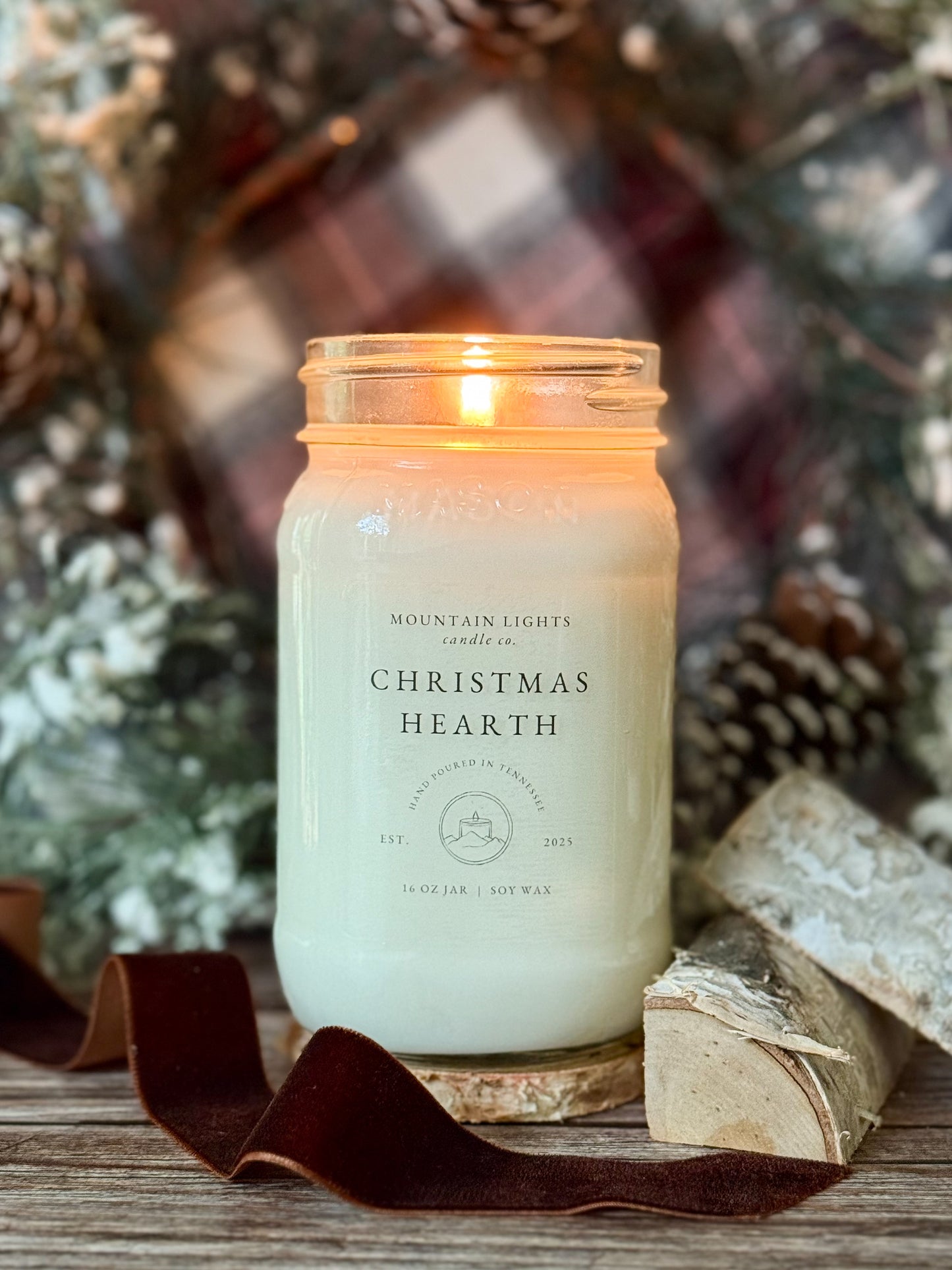 Christmas Hearth 16 oz candle