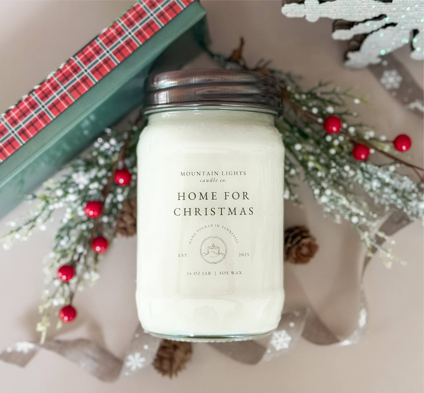 Home for Christmas 16 oz candle