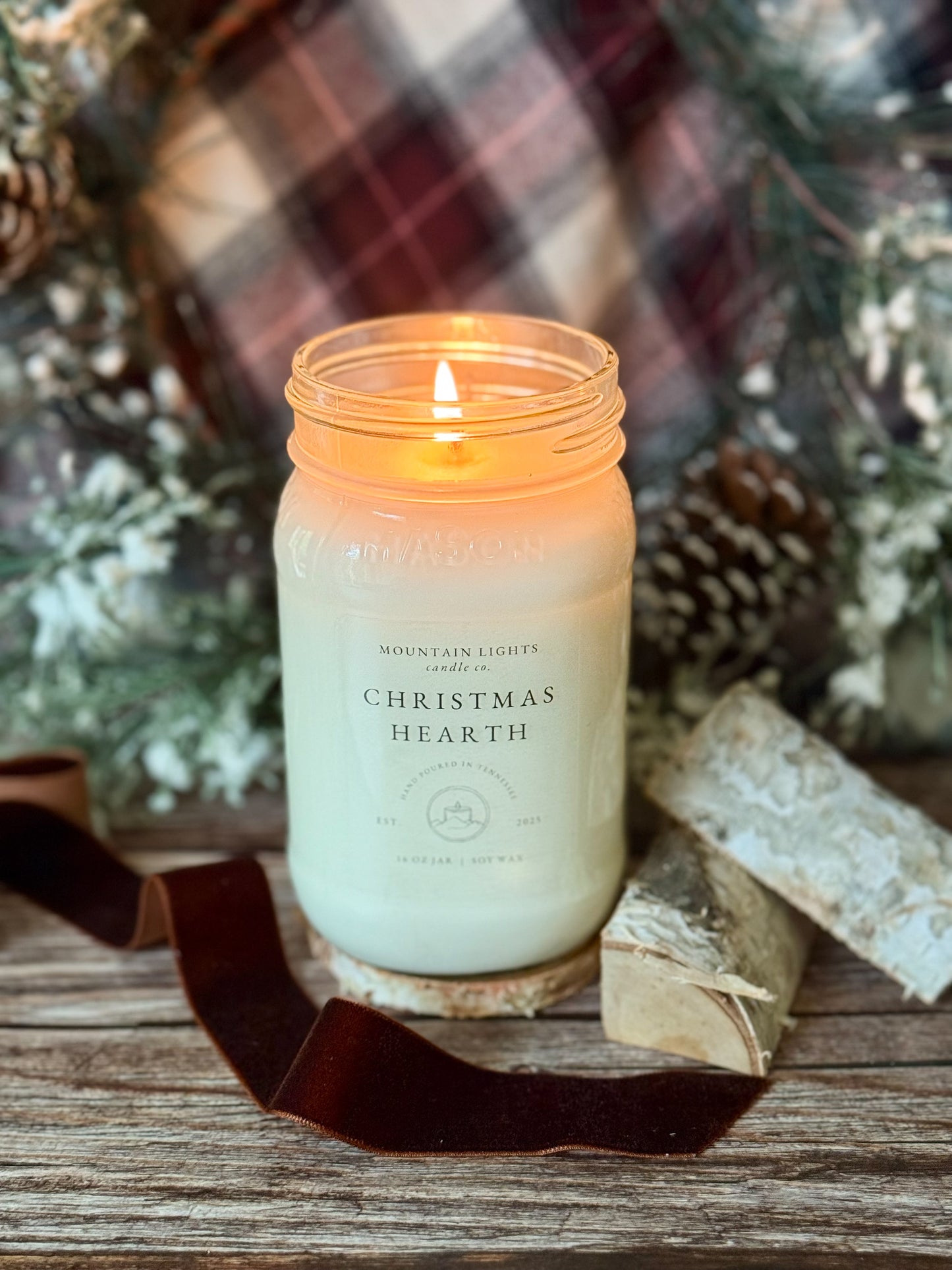Christmas Hearth 16 oz candle