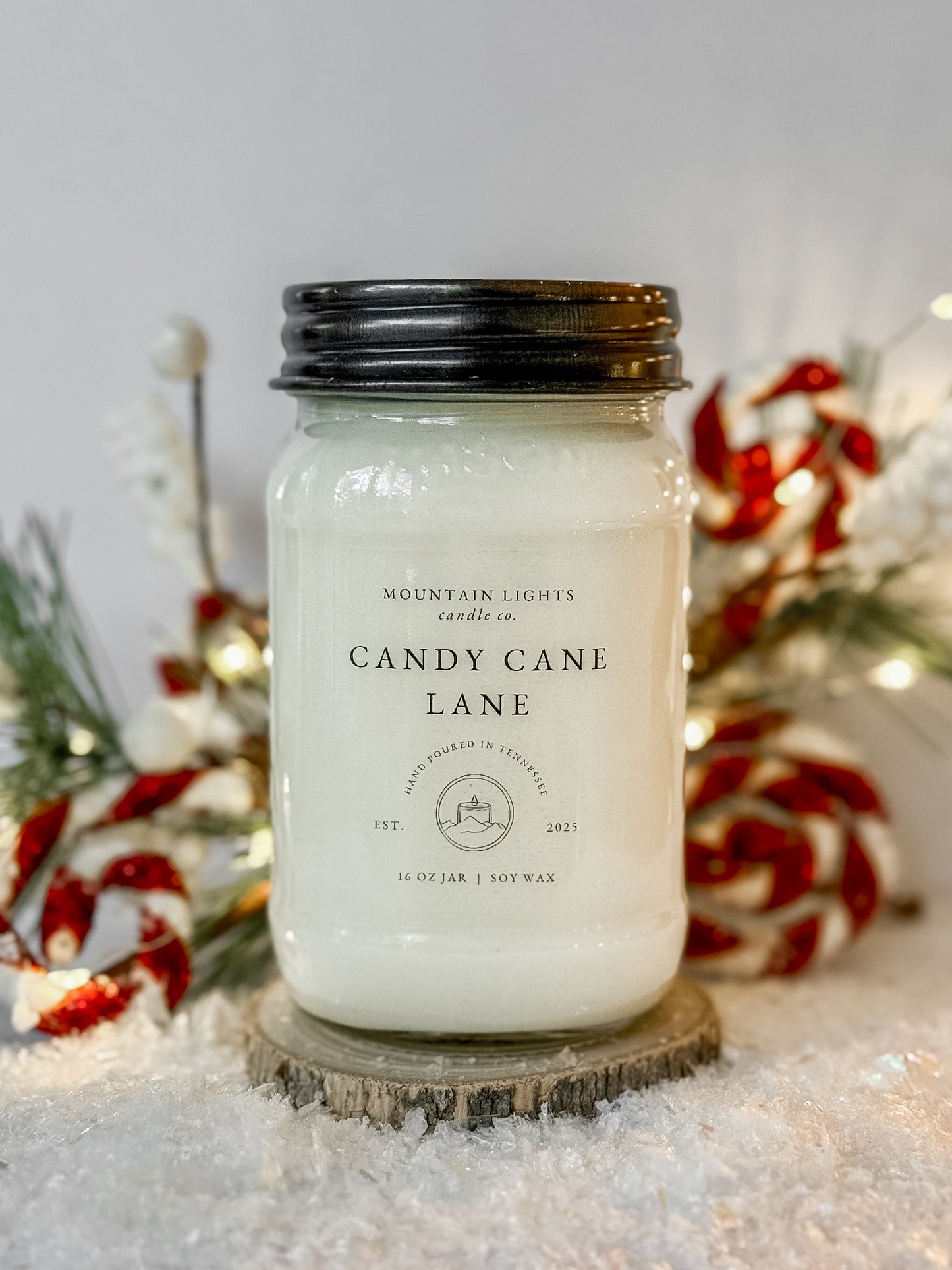 Candy Cane Lane 16 oz candle