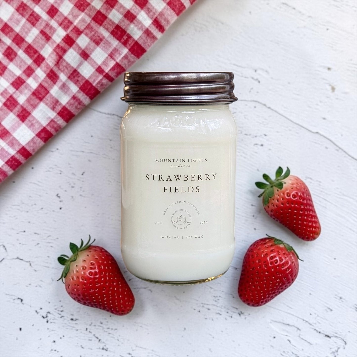 Strawberry Fields 16 oz candle