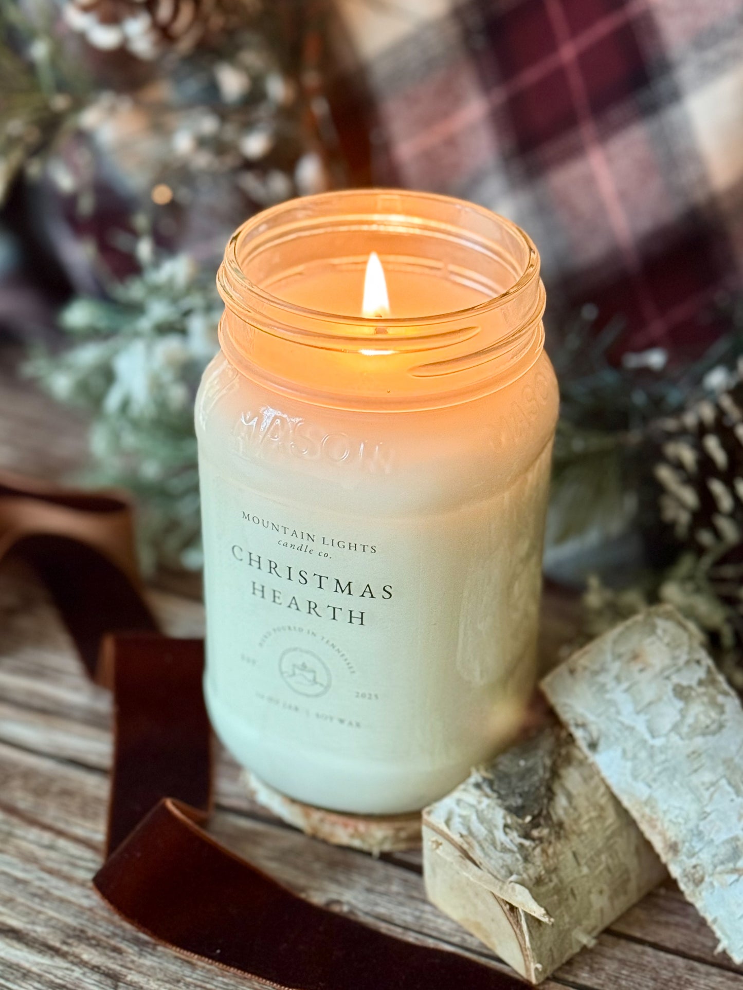 Christmas Hearth 16 oz candle