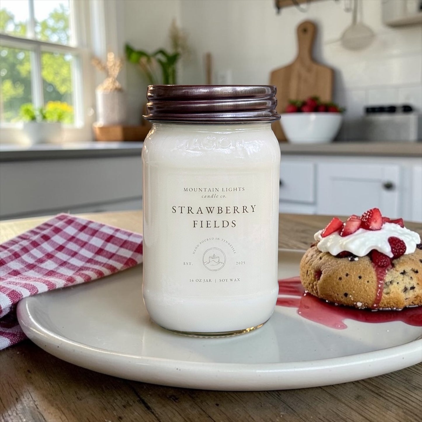 Strawberry Fields 16 oz candle