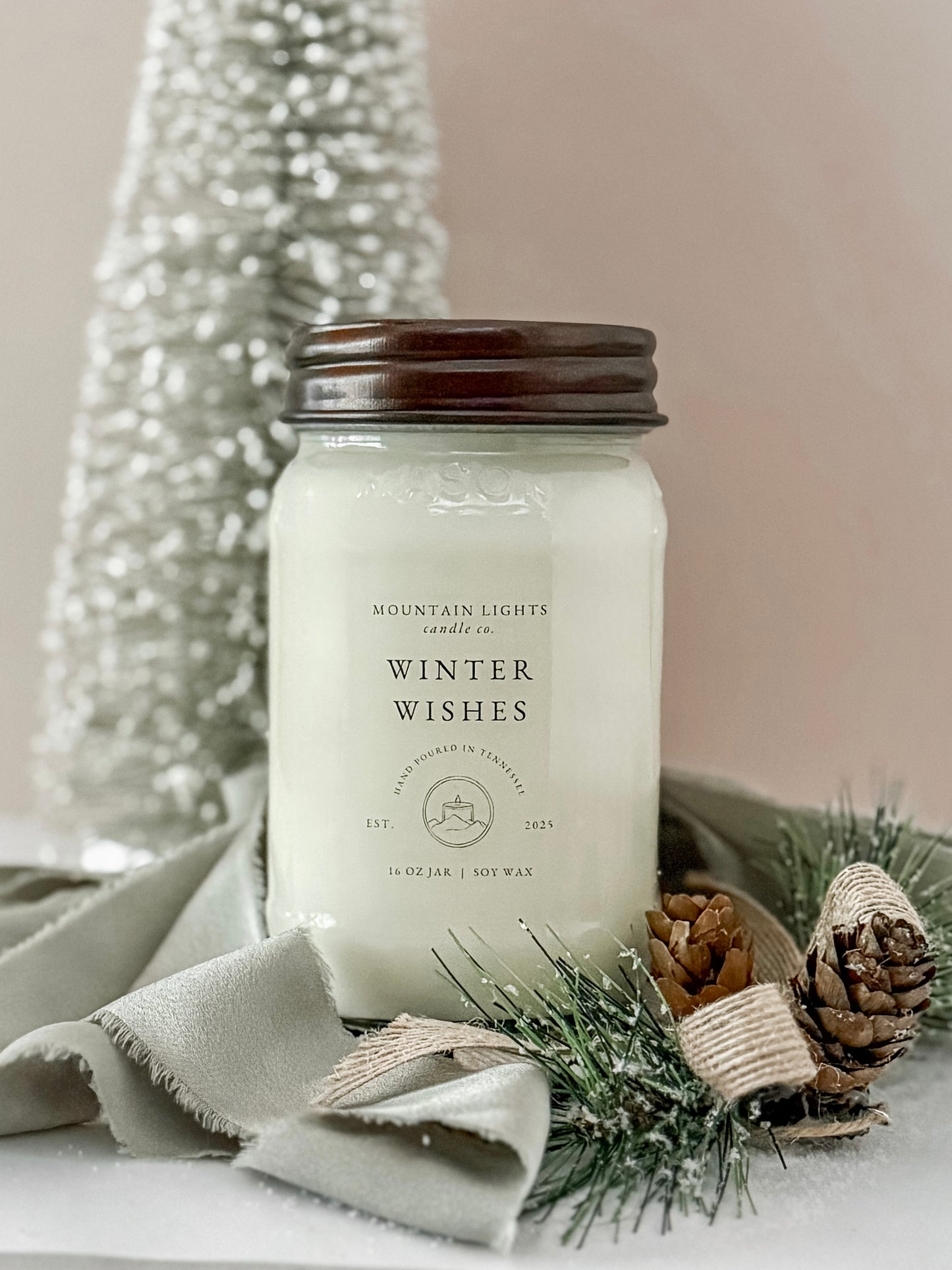 Winter Wishes 16 oz candle