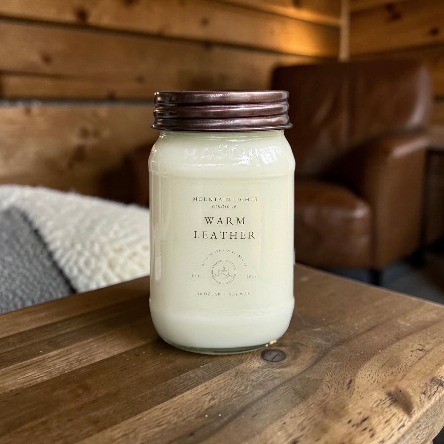 Warm Leather 16 oz candle