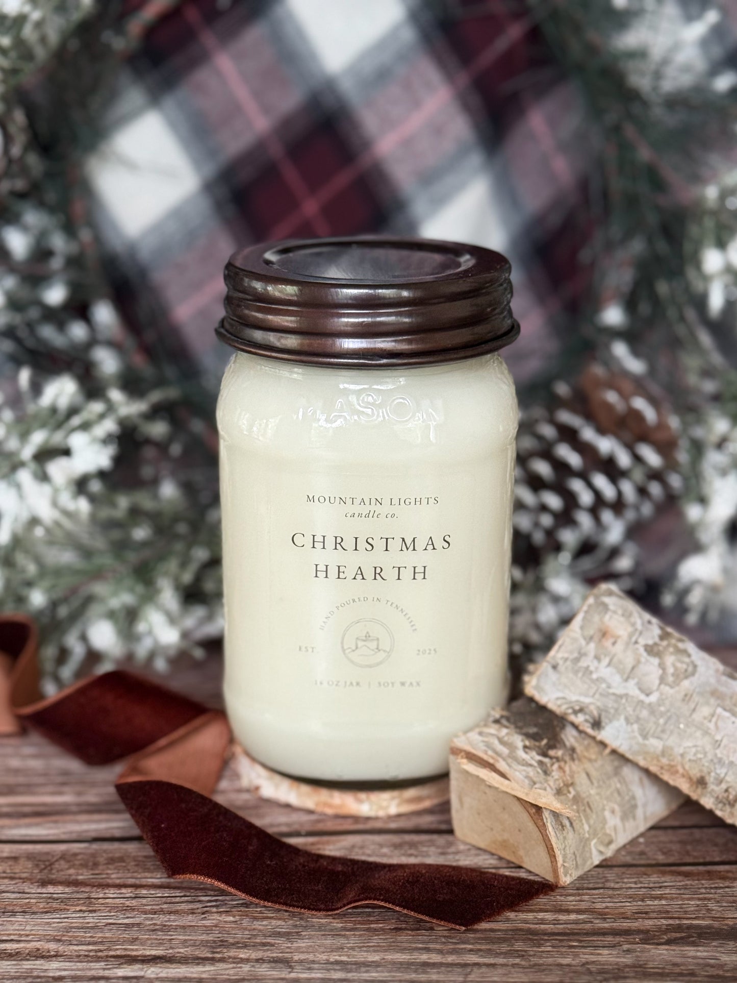Christmas Hearth 16 oz candle